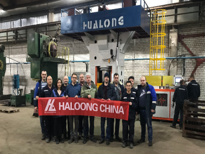 買壓力機的企業(yè)為什么都考察這家42年的壓力機廠家？