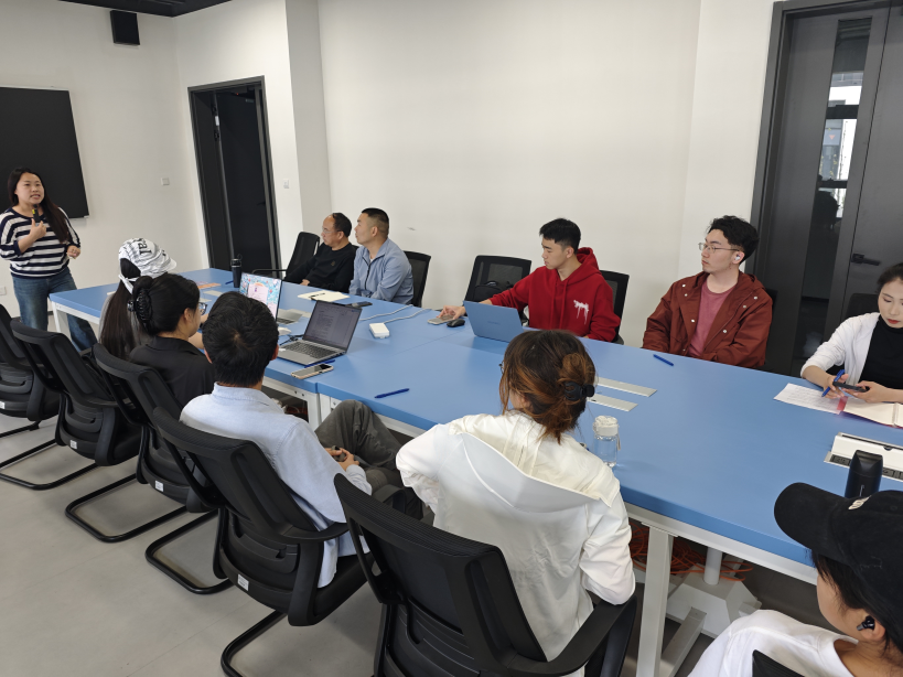 浙江廣廈大學(xué)信息學(xué)院人工智能雙創(chuàng)訓(xùn)練營(yíng) 點(diǎn)燃創(chuàng)新火花，賦能數(shù)字未來(lái)